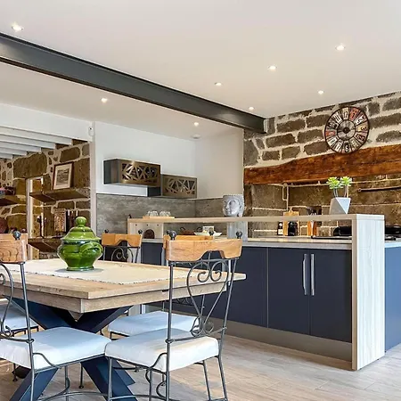 De 150m2, 4 Ch, 4 Sdb, Wifi, Patio, Vallee De La Jordanne