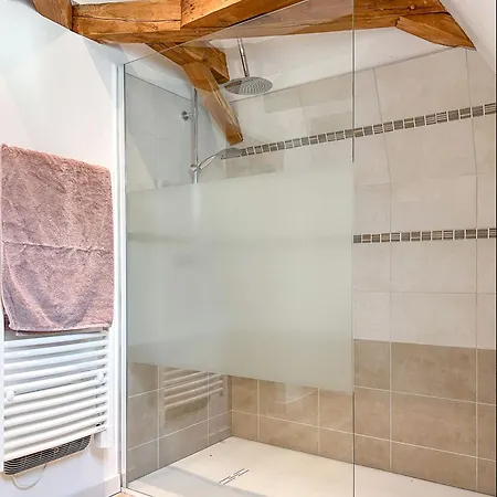 De 150m2, 4 Ch, 4 Sdb, Wifi, Patio, Vallee De La Jordanne