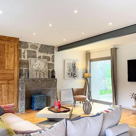 De 150m2, 4 Ch, 4 Sdb, Wifi, Patio, Vallee De La Jordanne 펜션