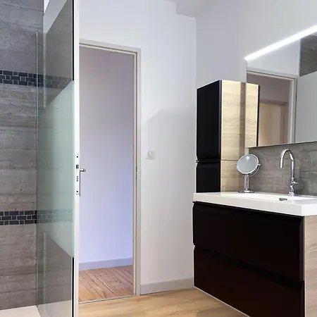 De 150m2, 4 Ch, 4 Sdb, Wifi, Patio, Vallee De La Jordanne