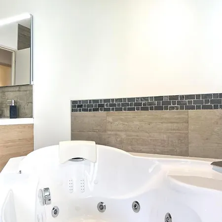 Prázdninový dům De 150m2, 4 Ch, 4 Sdb, Wifi, Patio, Vallee De La Jordanne *