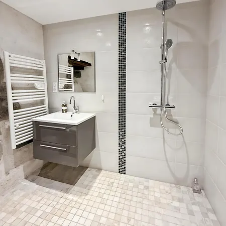 De 150m2, 4 Ch, 4 Sdb, Wifi, Patio, Vallee De La Jordanne Velzic