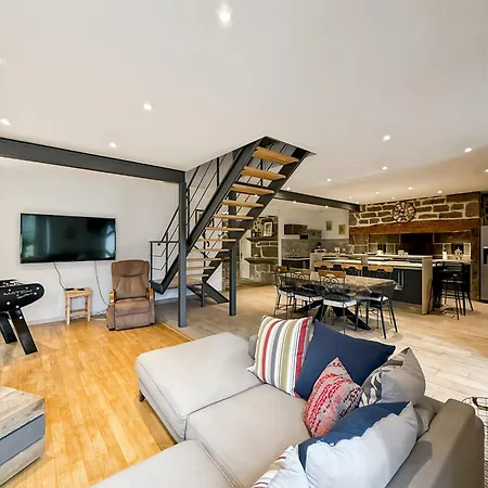 De 150m2, 4 Ch, 4 Sdb, Wifi, Patio, Vallee De La Jordanne