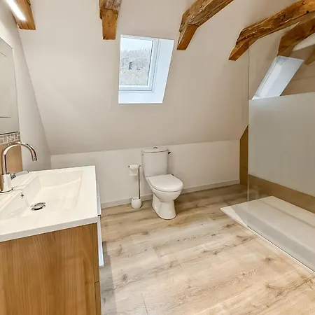 De 150m2, 4 Ch, 4 Sdb, Wifi, Patio, Vallee De La Jordanne *