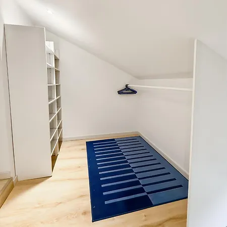 De 150m2, 4 Ch, 4 Sdb, Wifi, Patio, Vallee De La Jordanne