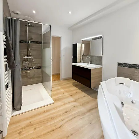 De 150m2, 4 Ch, 4 Sdb, Wifi, Patio, Vallee De La Jordanne Prázdninový dům