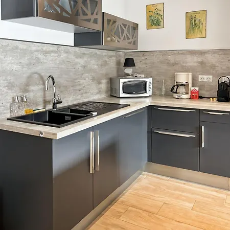 De 150m2, 4 Ch, 4 Sdb, Wifi, Patio, Vallee De La Jordanne Prázdninový dům Velzic