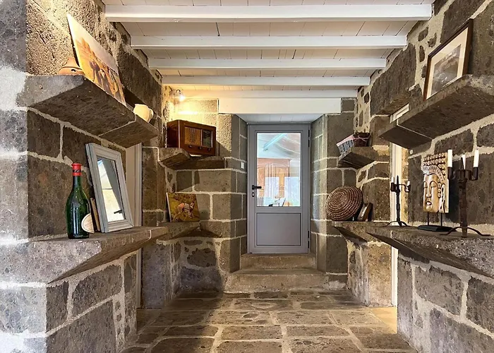 De 150m2, 4 Ch, 4 Sdb, Wifi, Patio, Vallee De La Jordanne Holiday home Velzic