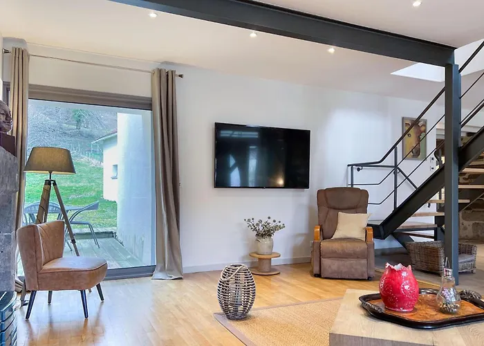 De 150m2, 4 Ch, 4 Sdb, Wifi, Patio, Vallée De La Jordanne *