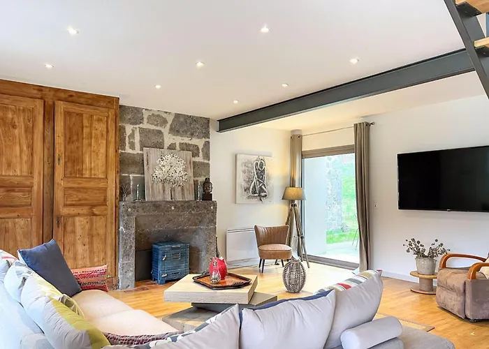 De 150m2, 4 Ch, 4 Sdb, Wifi, Patio, Vallée De La Jordanne Hébergement de vacances