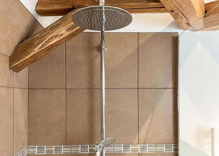 De 150m2, 4 Ch, 4 Sdb, Wifi, Patio, Vallee De La Jordanne *