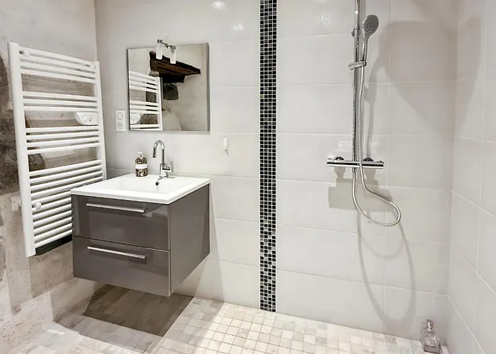 De 150m2, 4 Ch, 4 Sdb, Wifi, Patio, Vallee De La Jordanne Velzic