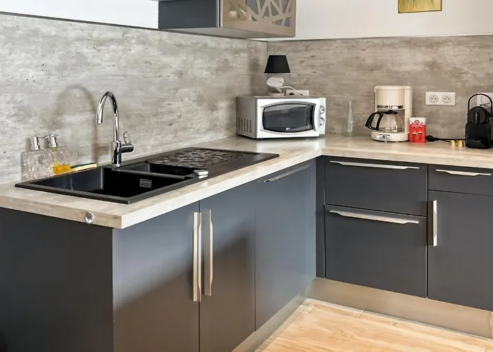 De 150m2, 4 Ch, 4 Sdb, Wifi, Patio, Vallee De La Jordanne Holiday home Velzic